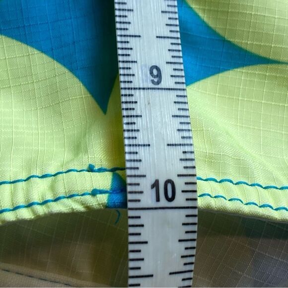 Quicksilver Board Shorts - Picture 15 of 15